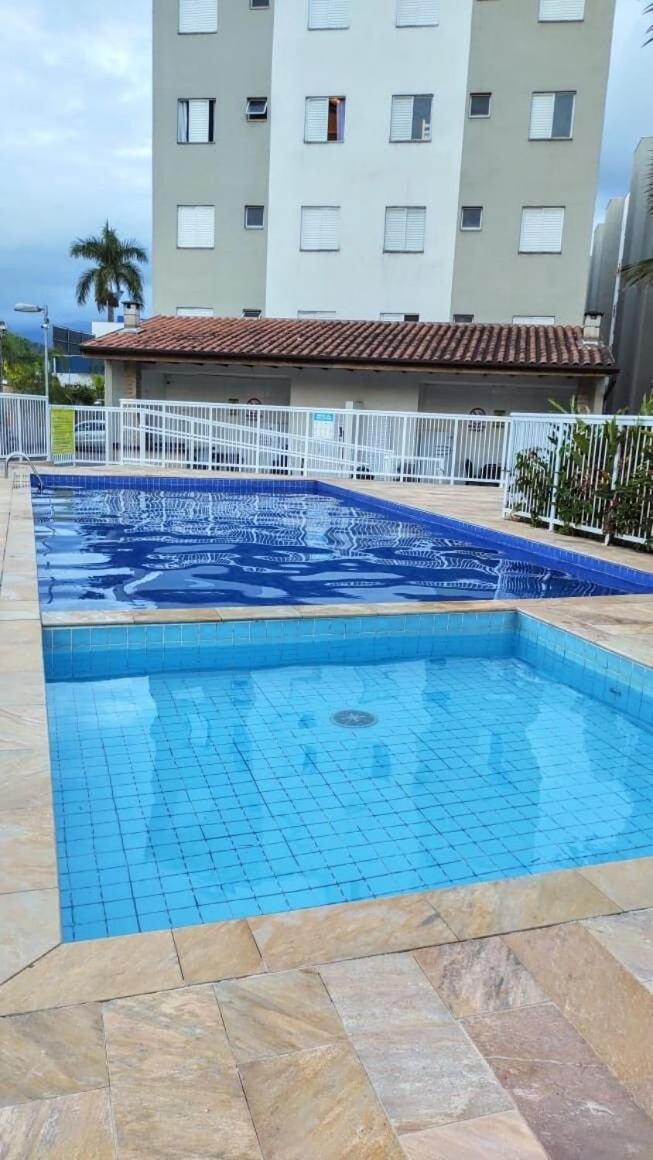 شقة Apartamento Com Piscina Churrasqueira Em أوباتوبا المظهر الخارجي الصورة